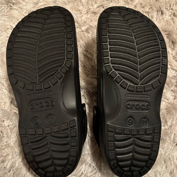 Make offer! NWOT CROCS Black Slippers Colorful Charms heel straps Men 9 Woman 11 - Picture 4 of 16